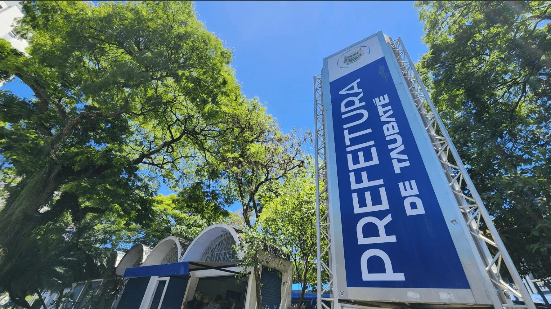 Taubaté decreta medidas para conter gastos e prevê revisão de contratos