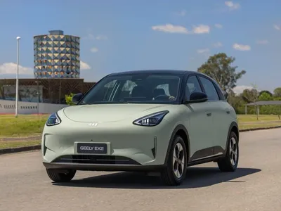 Geely EX2 já vende mais que Corolla e marca supera 20 mil carros