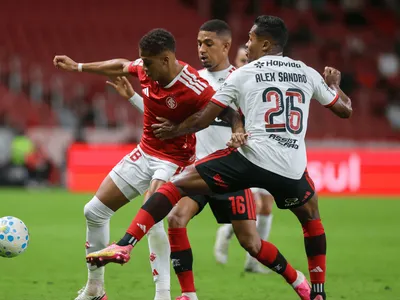 Flamengo reage e arranca empate com o Internacional no Beira-Rio