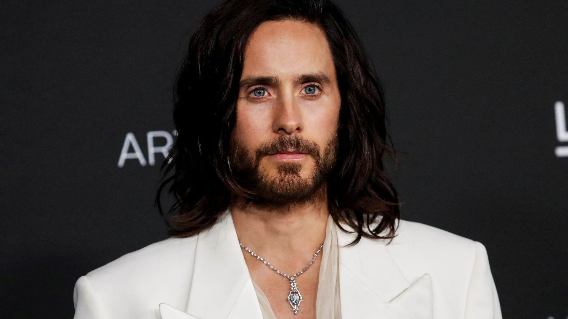 Jared Leto é acusado de crimes sexuais contra adolescentes; entenda