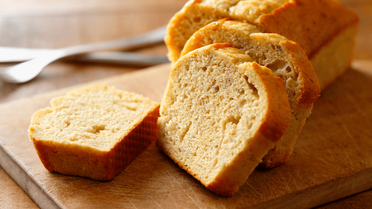 Prepare um pão de milho fofinho em menos de 30 minutos