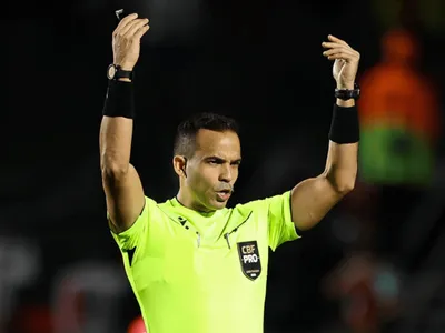 Vitória x Palmeiras: CBF divulga áudios do VAR após polêmicas
