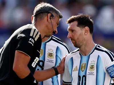 Árbitro da final da Copa do Mundo abre o jogo e relata conversa com Messi