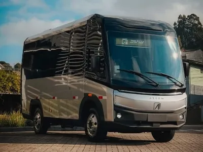 Micro-ônibus elétrico feito no RS chega ao mercado por R$ 599 mil