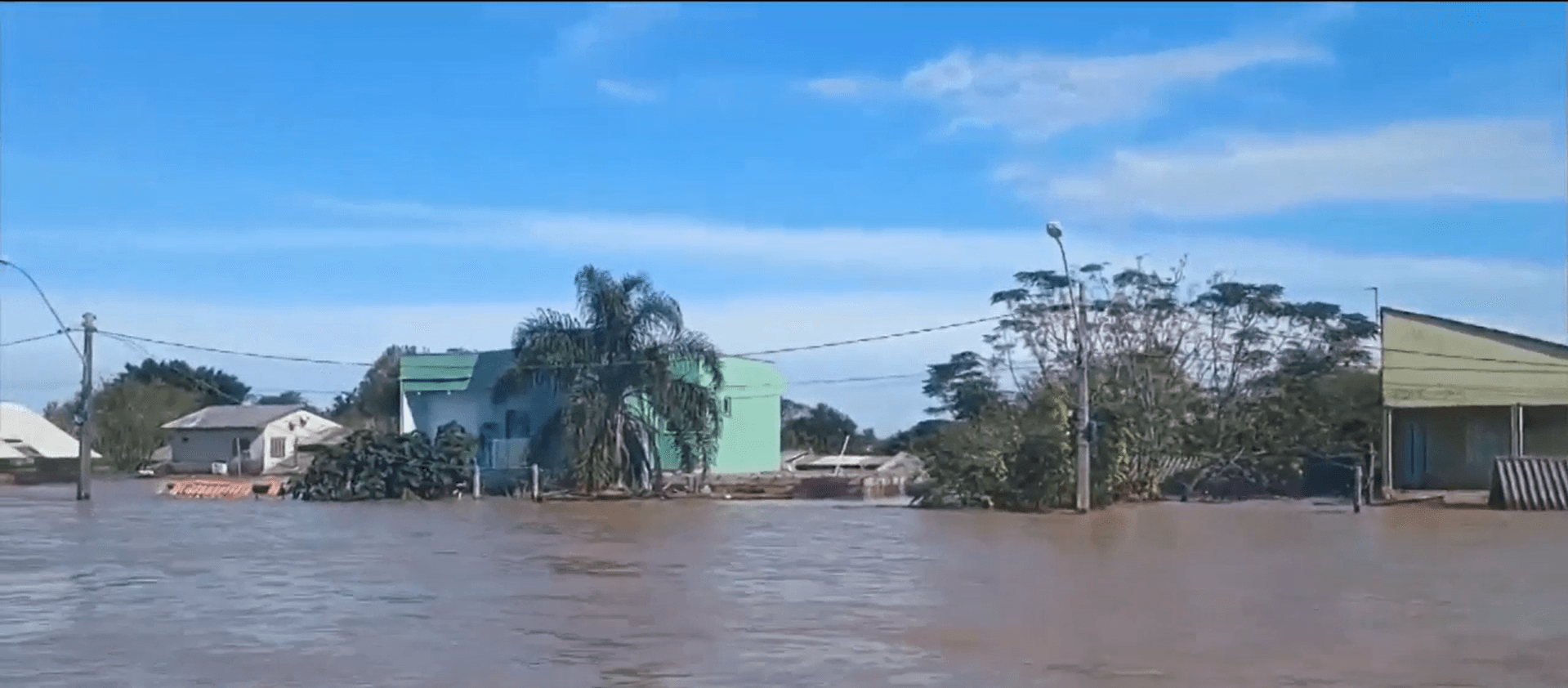 RS: Novas enchentes retiram famílias de casas e impactam 130 cidades