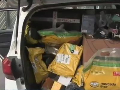 Polícia prende cinco suspeitos com mercadoria e caminhão roubado em SP