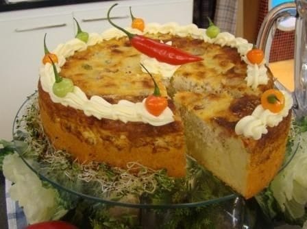 Quiche de frango de liquidificador é opção gostosa para o almoço de domingo - QTU Questões do Universo