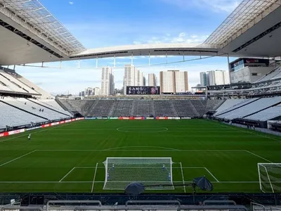 Responsável pelo gramado da Arena Corinthians dá prazo para recuperação