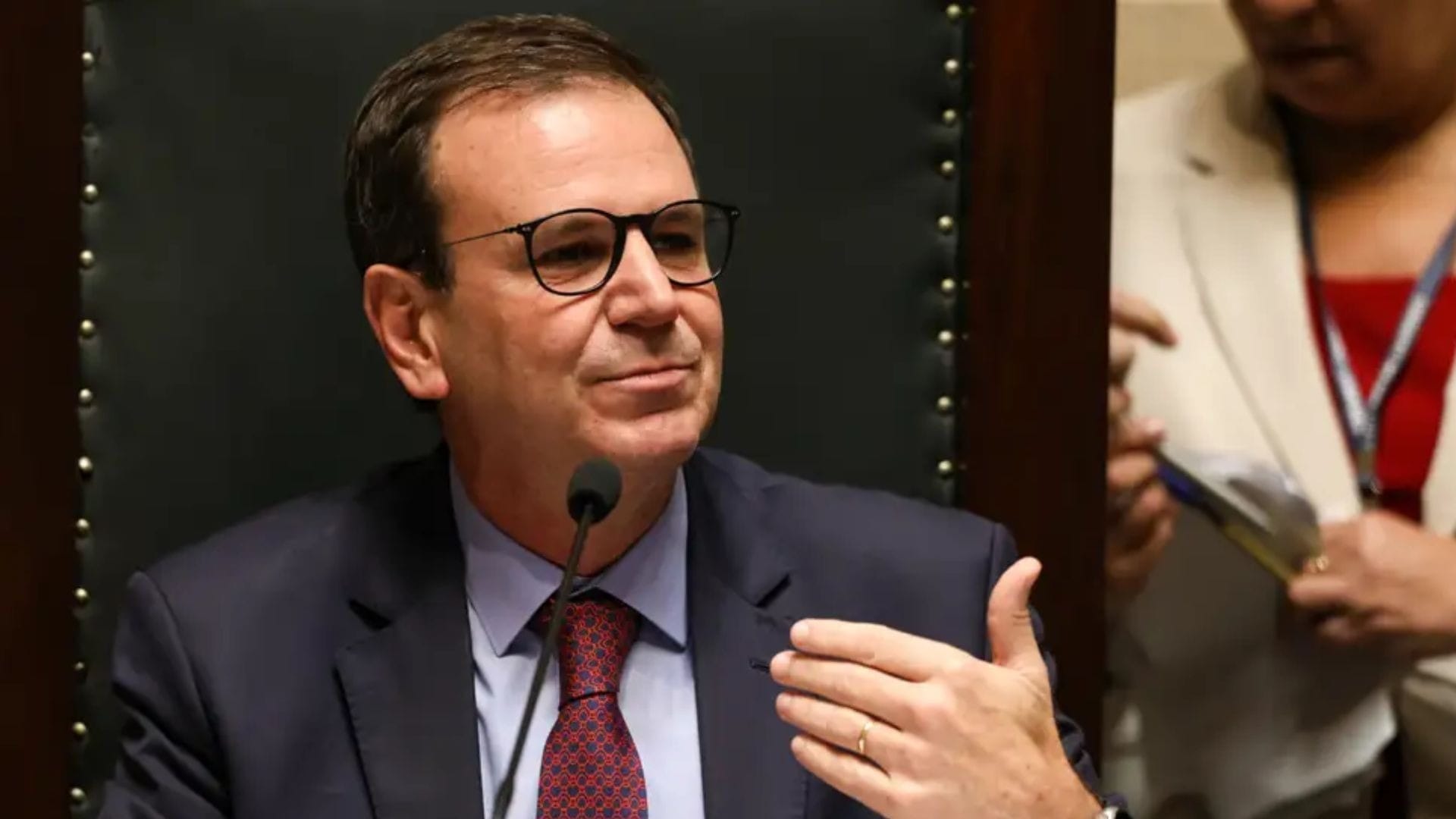 Eduardo Paes (PSD) recua na corrida eleitoral, mas segue em primeiro - QTU Questões do Universo