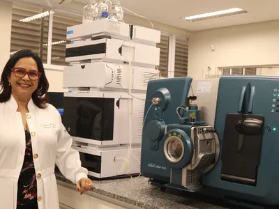 UFG e Cristália criam "esponja" que neutraliza drogas no sangue em 2 min