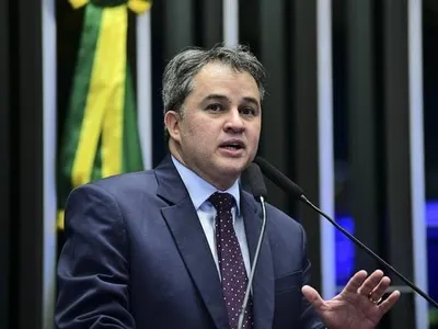 PF encontra no celular de Vorcaro emendas apresentadas por senador do PL