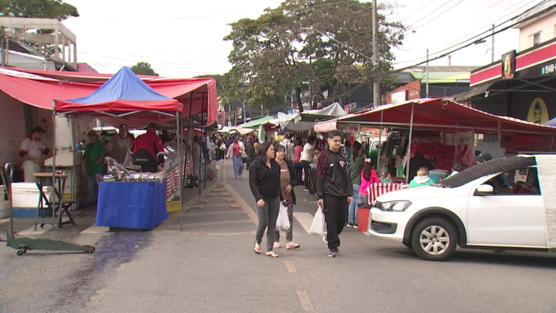 Número de feiras livres cresce 10% em SP com poder de pechincha; entenda