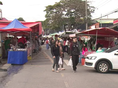 Número de feiras livres cresce 10% em SP com poder de pechincha; entenda