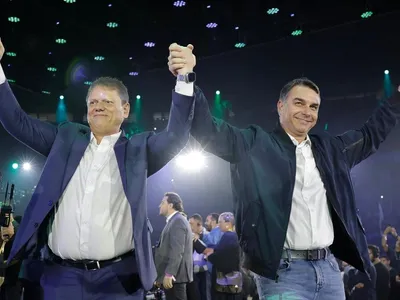 Tarcísio oficializa candidatura em SP e destaca 'coragem' de sua gestão