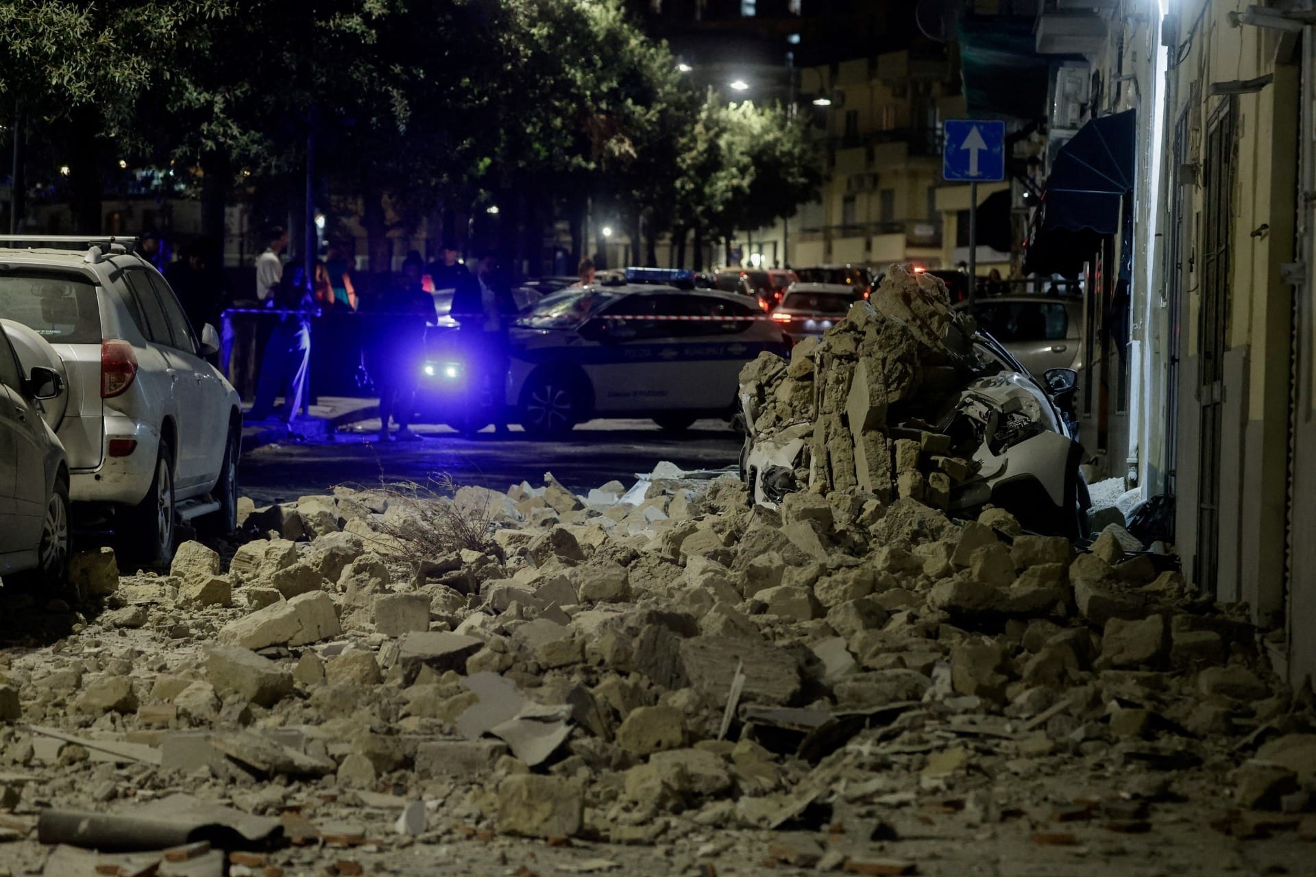 Terremoto atinge região próxima a Nápoles, na Itália, e deixa 26 feridos - QTU Questões do Universo