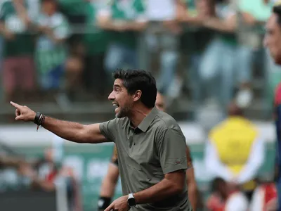 Abel manda recado ao Flamengo após nota oficial e alfineta rival