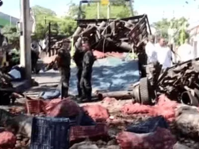 Caminhão-bomba explode e deixa mais de 10 feridos na Colômbia