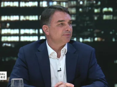 Missão diz que informou Flávio sobre filiação ‘fraudulenta’ em 2 de agosto