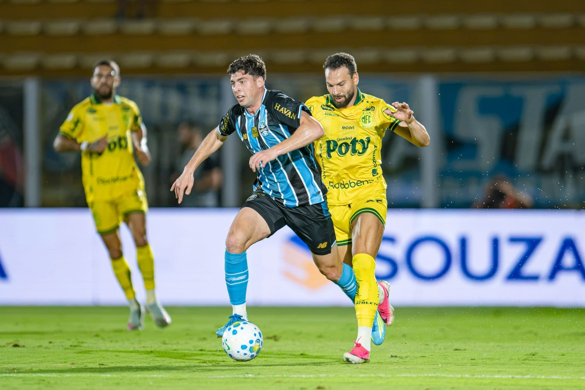Grêmio arranca empate do Mirassol e sai no lucro em jogo da Copa do Brasil