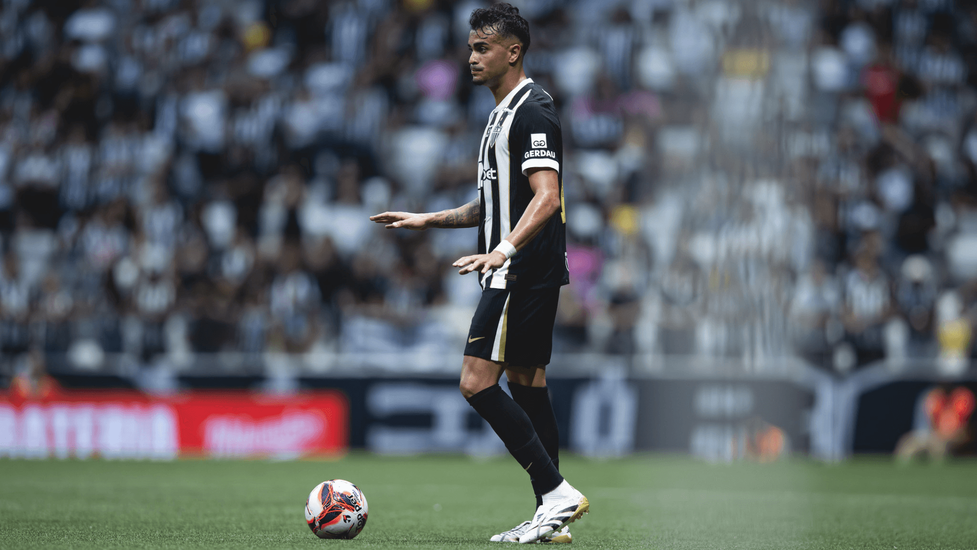 Reinier, do Atlético-MG, se posiciona após xingar torcedores; assista - QTU Questões do Universo