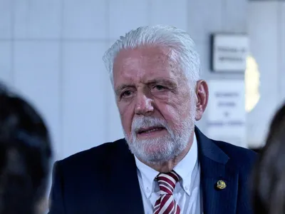 Patrimônio de Jaques Wagner cresce 631% em oito anos, aponta declaração