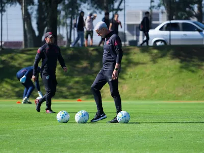 Hassan Neto: “Estão superestimando Odair Hellmann no Athletico”