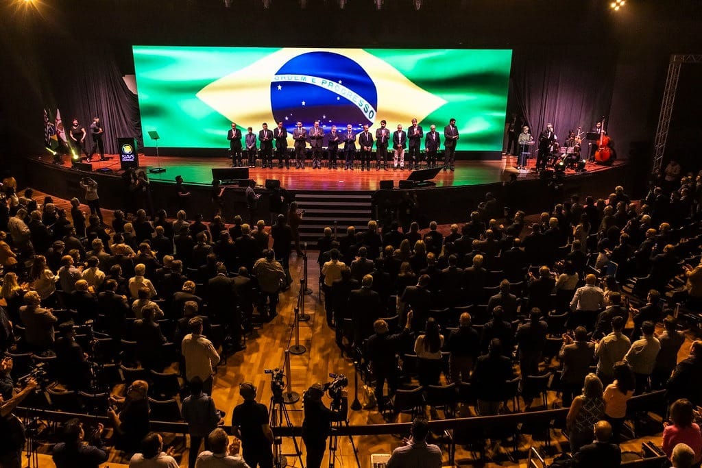 SIAVS 2026 começa nesta terça-feira e reúne governo, indústria e líderes - QTU Questões do Universo