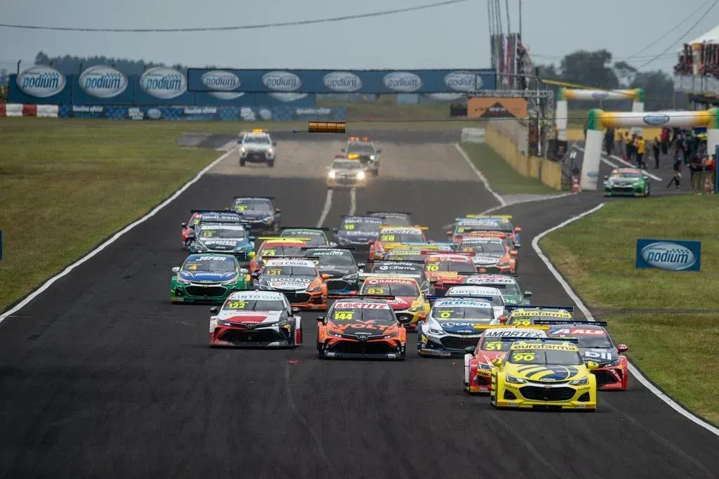 Stock Car volta a Santa Cruz do Sul; onde assistir e programação completa - QTU Questões do Universo