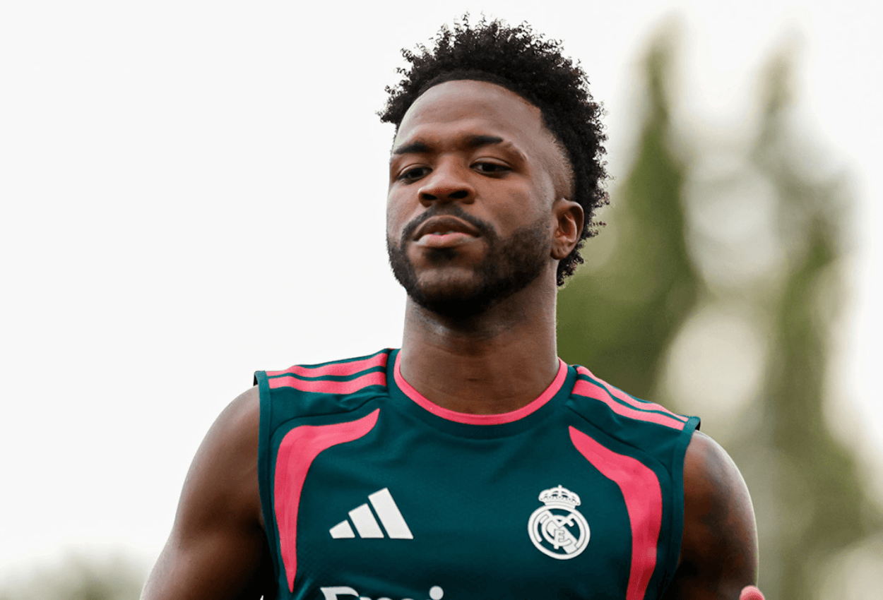 Com futuro indefinido, Vini Jr. se reapresenta ao Real Madrid; veja fotos