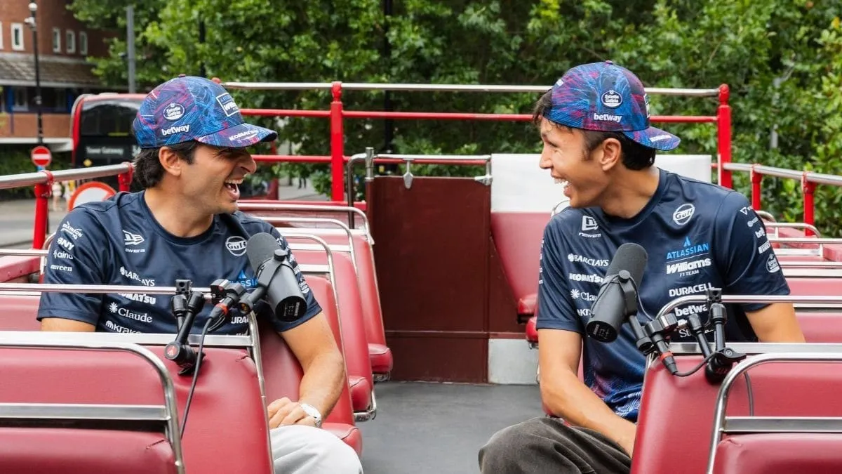 Carlos Sainz e Alex Albon - Crédito: X
