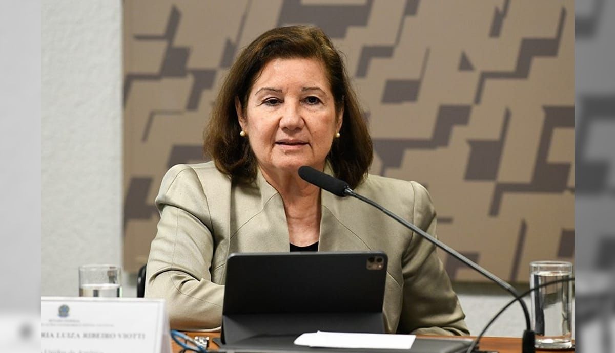 Após visto revogado, o que acontece com diplomata brasileira? - QTU Questões do Universo