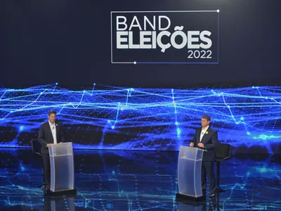 Band faz últimos ajustes para debates a governador em 12 estados e no DF