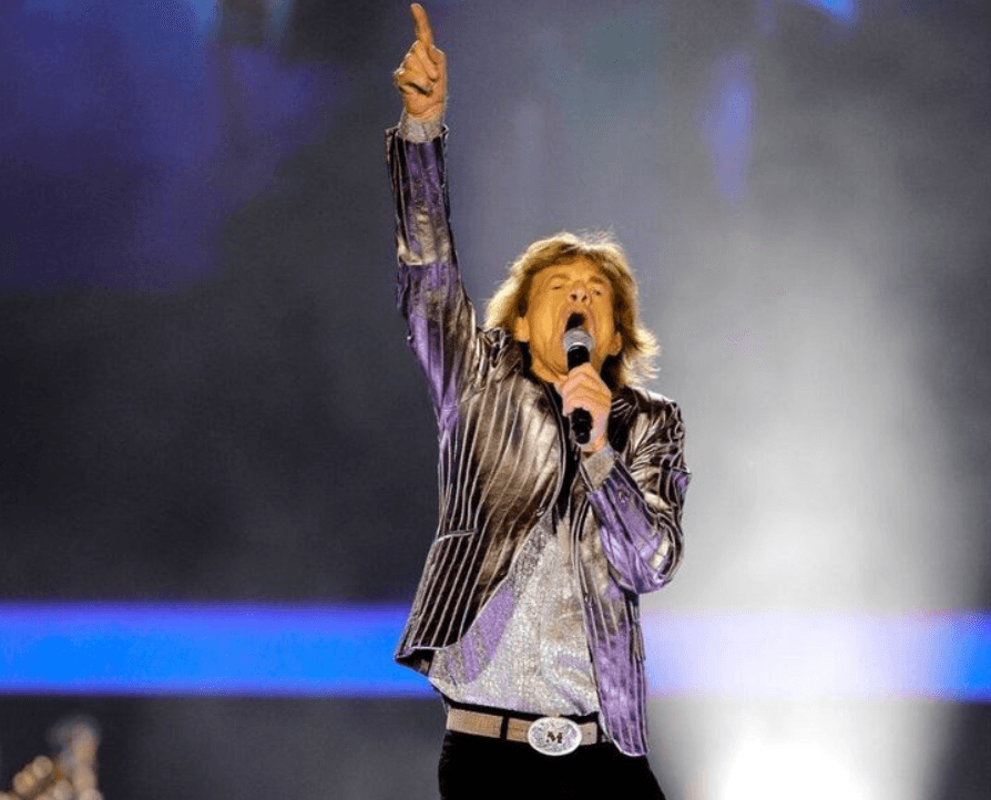 Mick Jagger mostra por que envelhecer virou parte do espetáculo