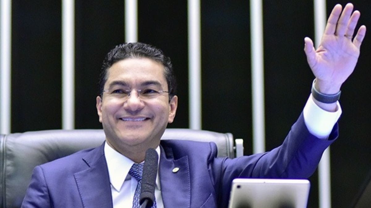 Em convenção, Republicanos confirma neutralidade na eleição presidencial