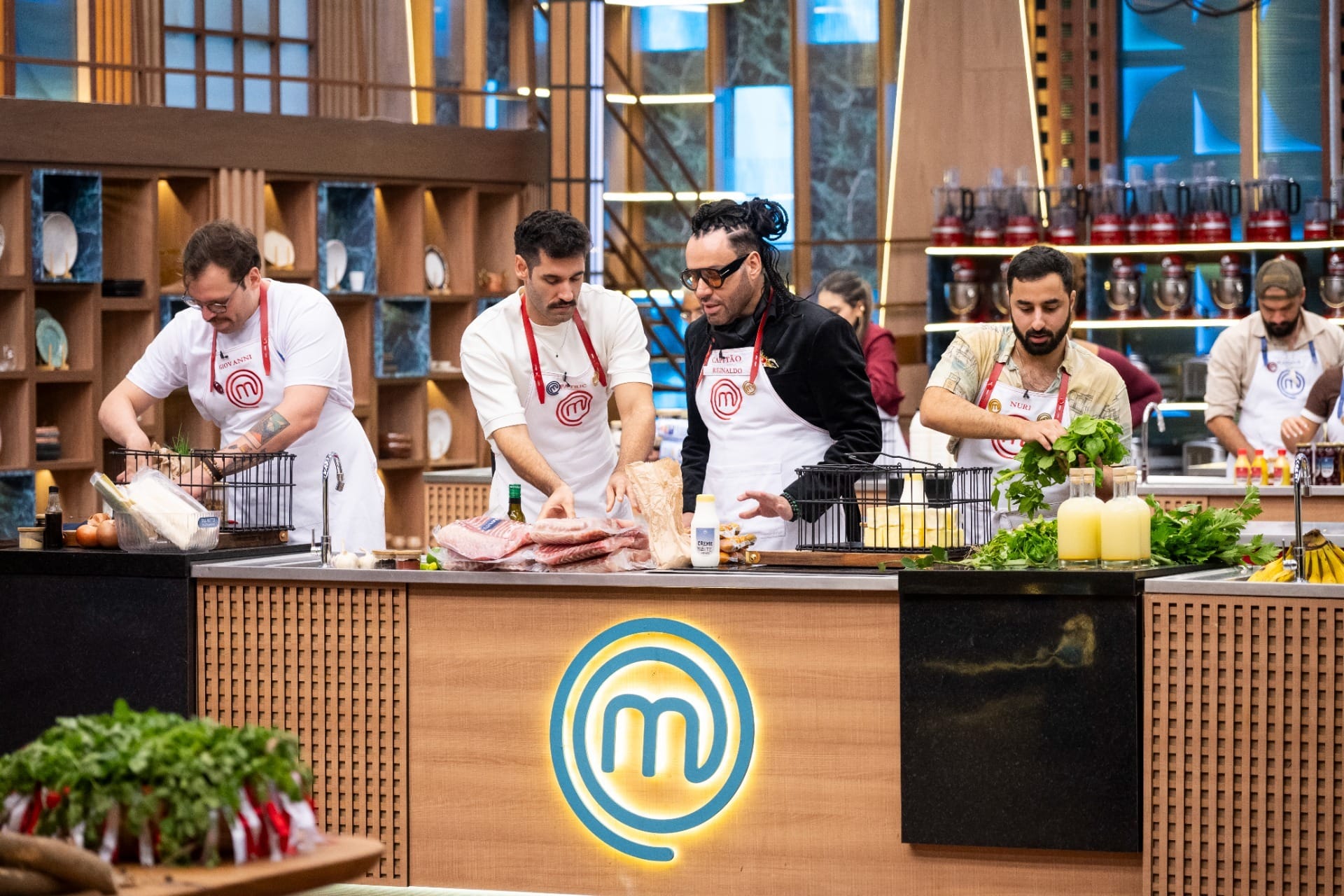 Reinaldo pega todos os peixes e revolta rivais no MasterChef: "Vim jogar"