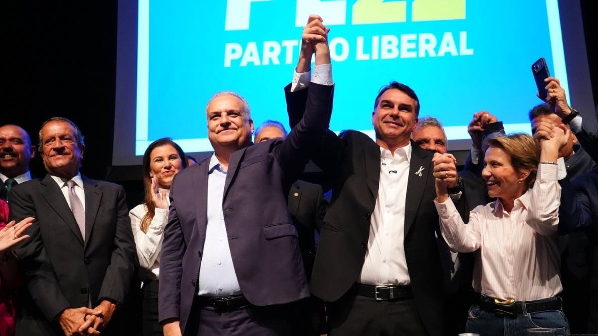 Primeiro compromisso de Flávio será revisitar reforma tributária, diz vice