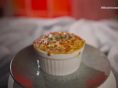 Escodidinho de mandioquinha é receita cremosa feita na air fryer; aprenda