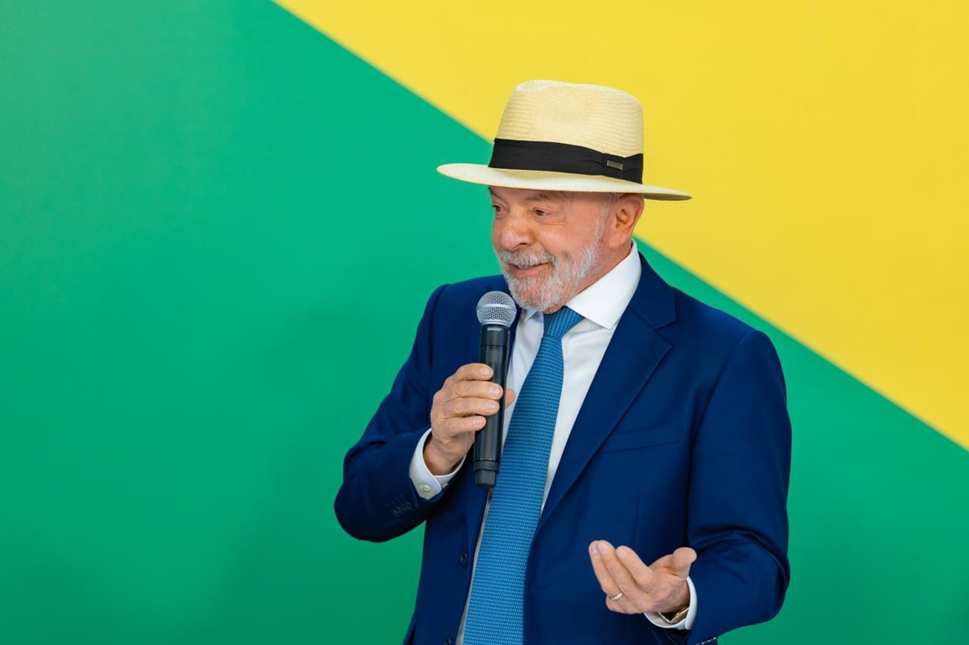 Lula diz que disputa último pleito e promete enfrentar ingerência externa - QTU Questões do Universo