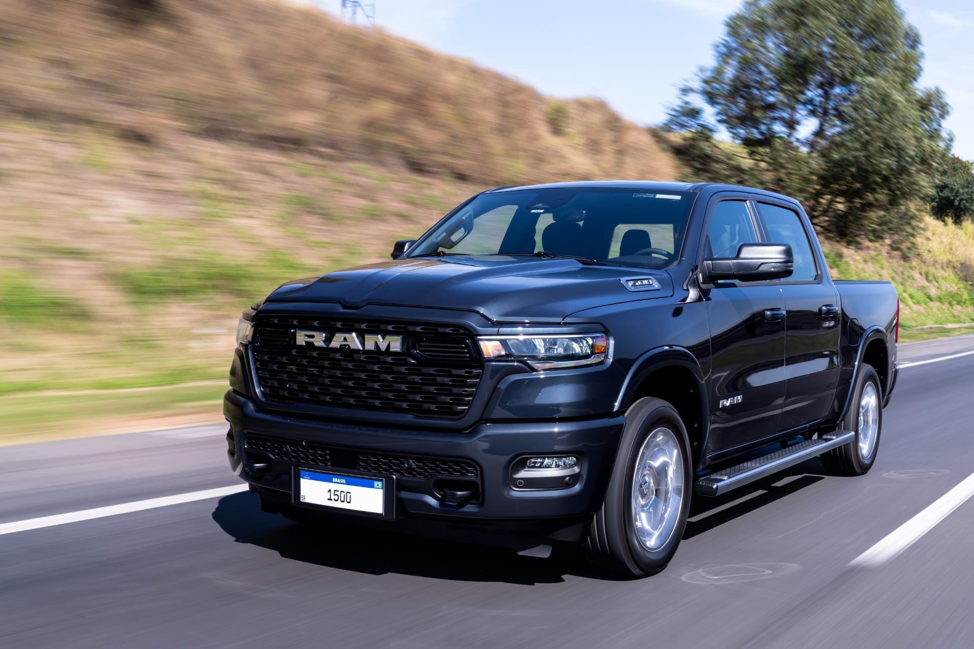 Ram lança 1500 Big Horn no Brasil por R$ 449.990 - QTU Questões do Universo