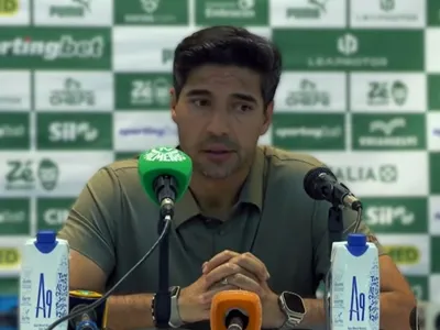 Abel assume culpa por derrota e pede desculpas à torcida do Palmeiras