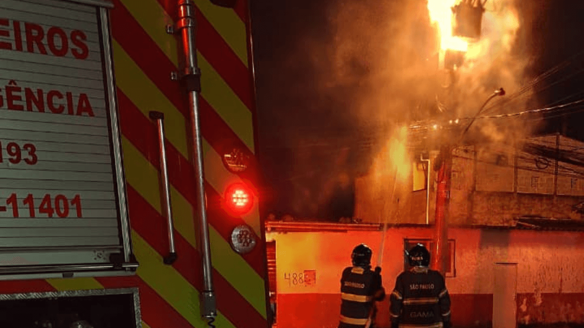 Incêndio atinge transformador de energia em Caraguatatuba; ninguém se feriu - QTU Questões do Universo