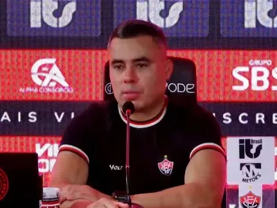 "Não estou feliz, estou aliviado", diz Jair Ventura após goleada do Vitória