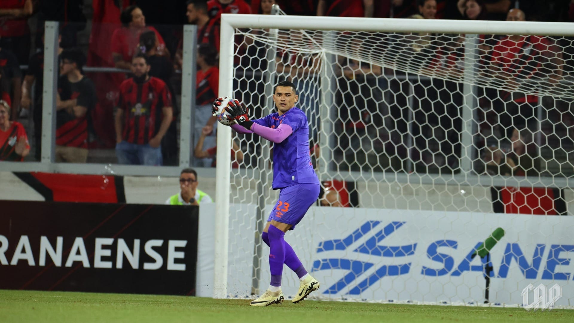 “Não tem chance”, diz Odair sobre Santos perder a vaga no Athletico