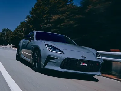 Toyota apresenta GR86 atualizado com ajustes de condução e segurança