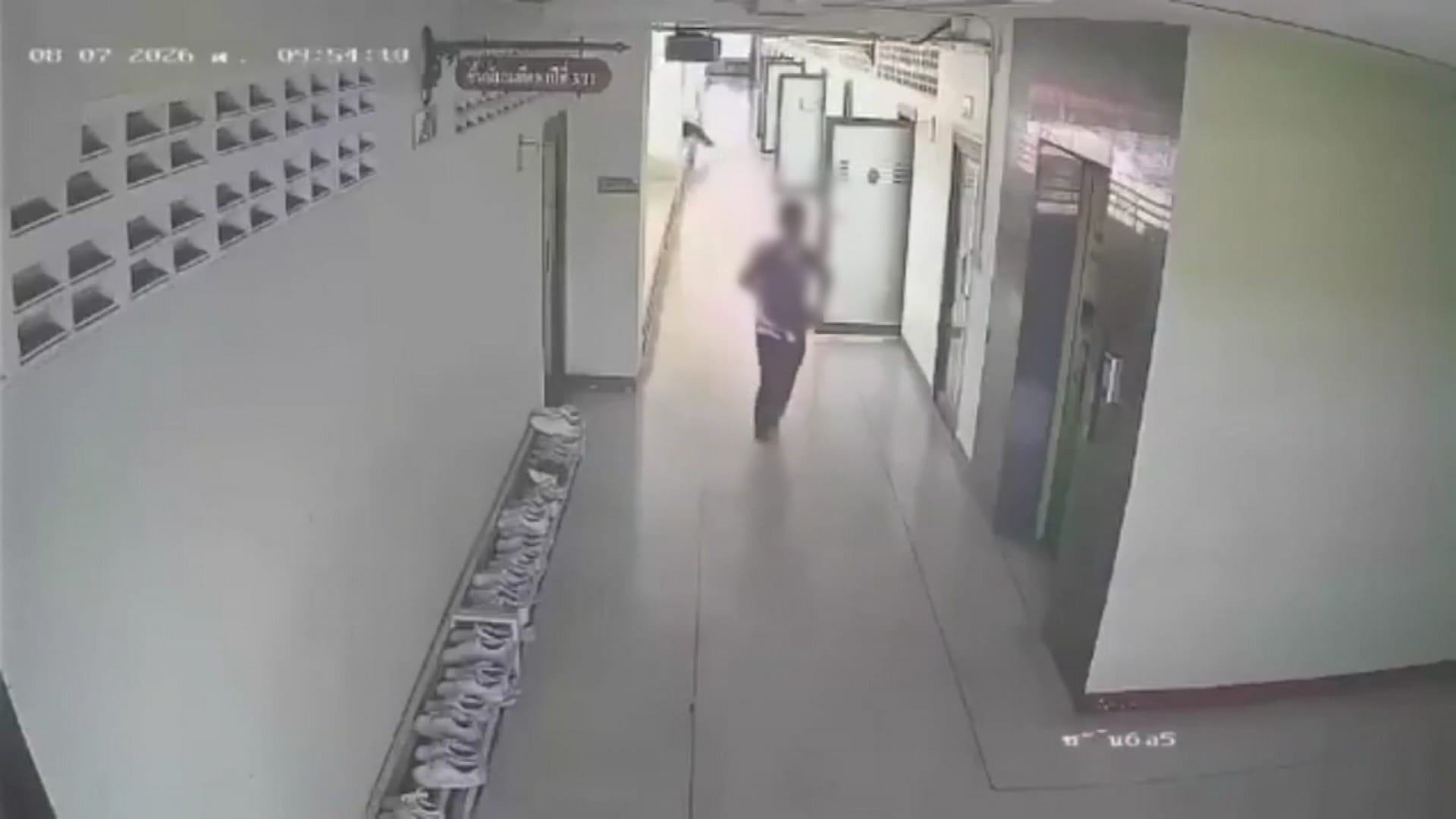 Adolescente mata os avós, ataca escola e comete suicídio na Tailândia
