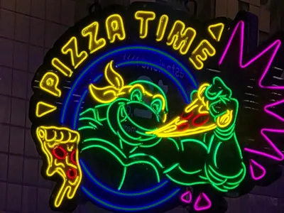 Pizzaria das Tartarugas Ninja chega a SP com muito queijo e nostalgia