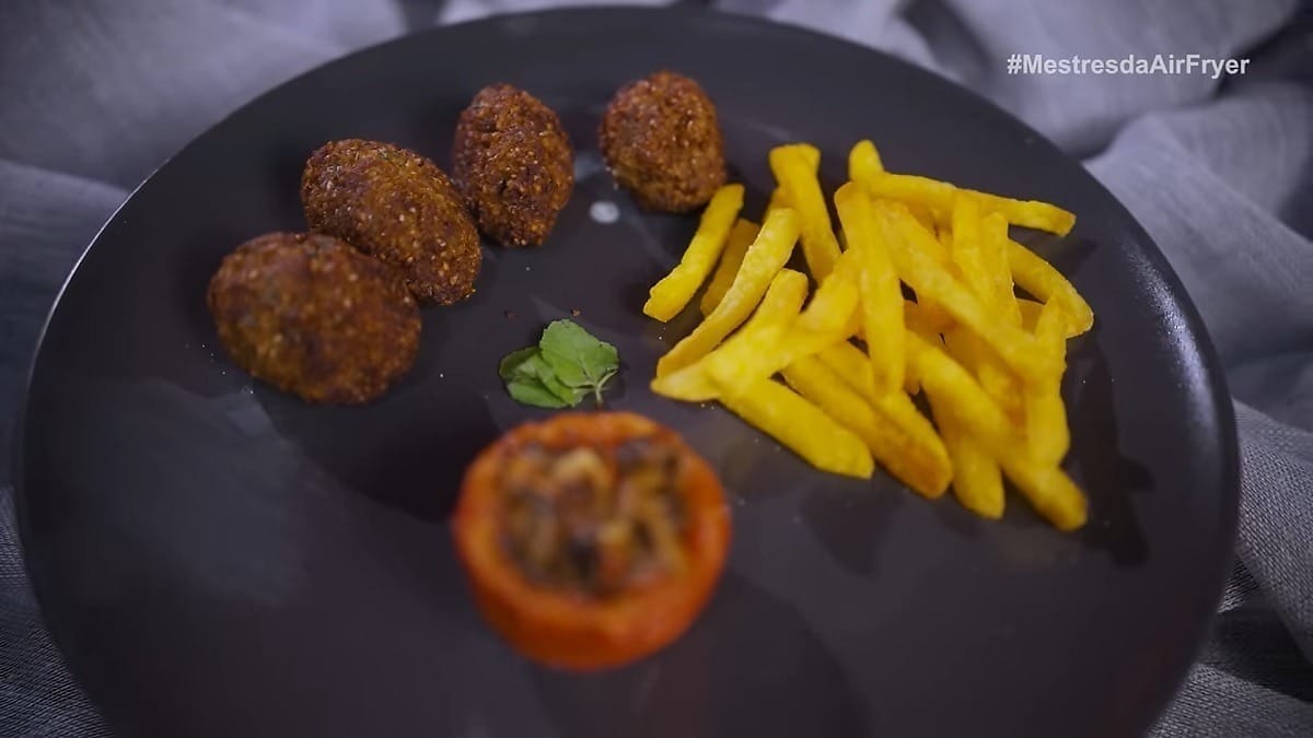 Como fazer quibe assado? Aprenda receita prática na air fryer