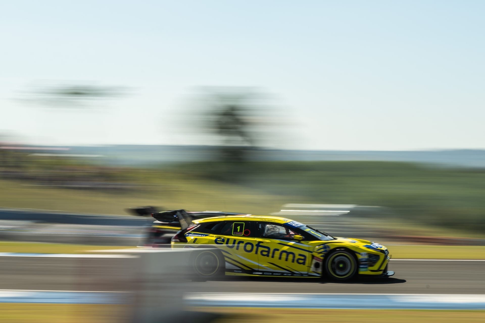 Fraga celebra pole da Stock Car em Santa Cruz: "Fiz uma volta boa"