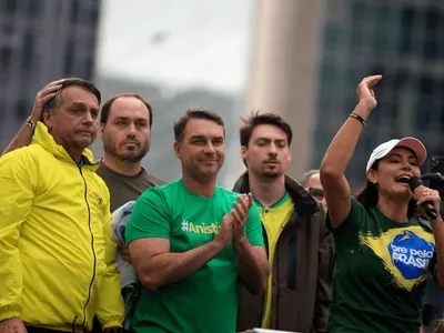 Moraes proíbe que filhos de Jair Bolsonaro o visitem no Dia dos Pais