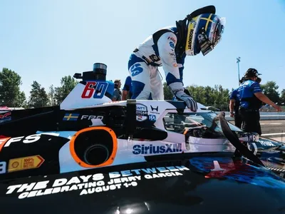 Rosenqvist conquista a pole em Portland; Palou é 2º e Collet larga em 18º